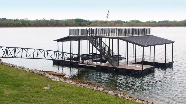 L-shaped aluminum dock
