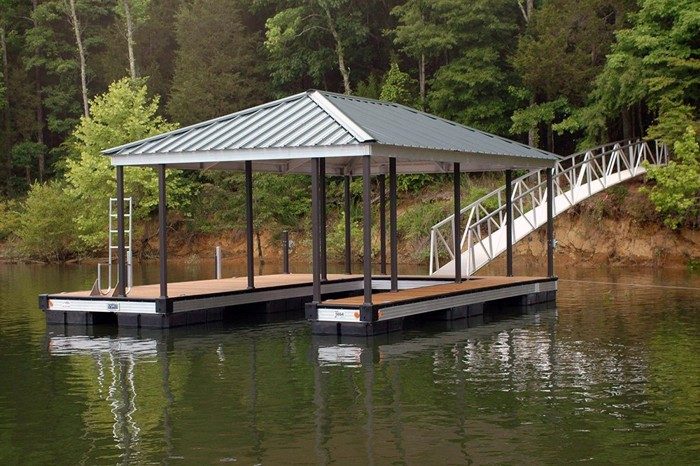 Modern straight-line dock
